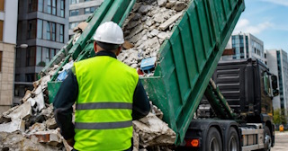 Вывоз строительного мусора в Раменском: услуги лицензированной компании — ПроМусор